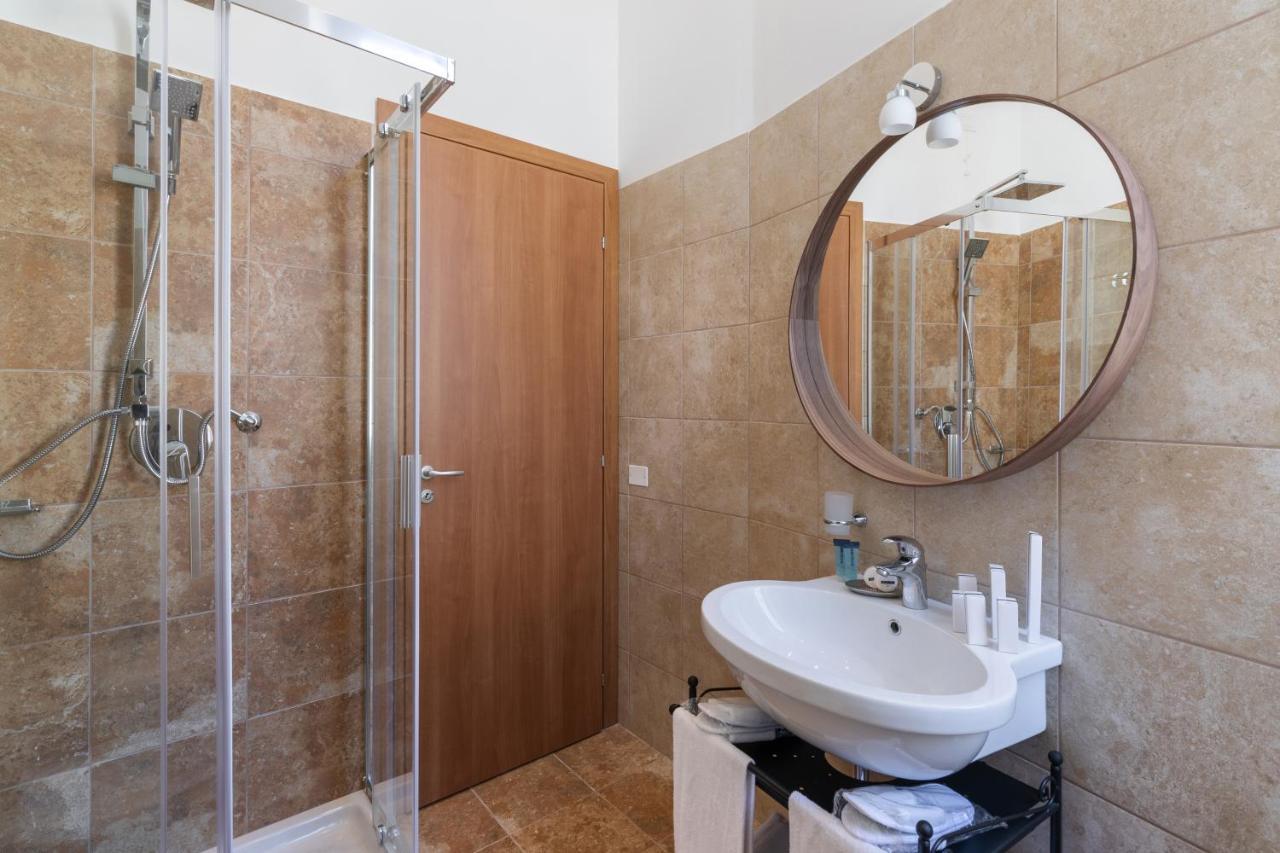 Vatican Domus Luxury Rooms Рим Экстерьер фото
